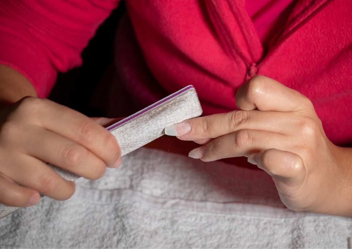 איך לעשות לק ג'ל בעצמכן - בלי טעויות!